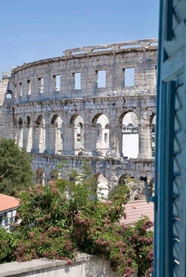 Spectacular View Of The Colloseum Pula Exterior foto